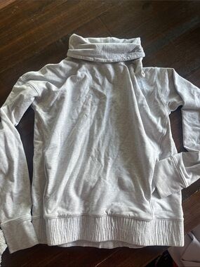 lululemon athletica Light Gray Pullover Hoodie